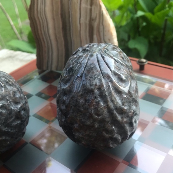 Natural Yooperlite Hand Carved Skull - Picture 6 of 11